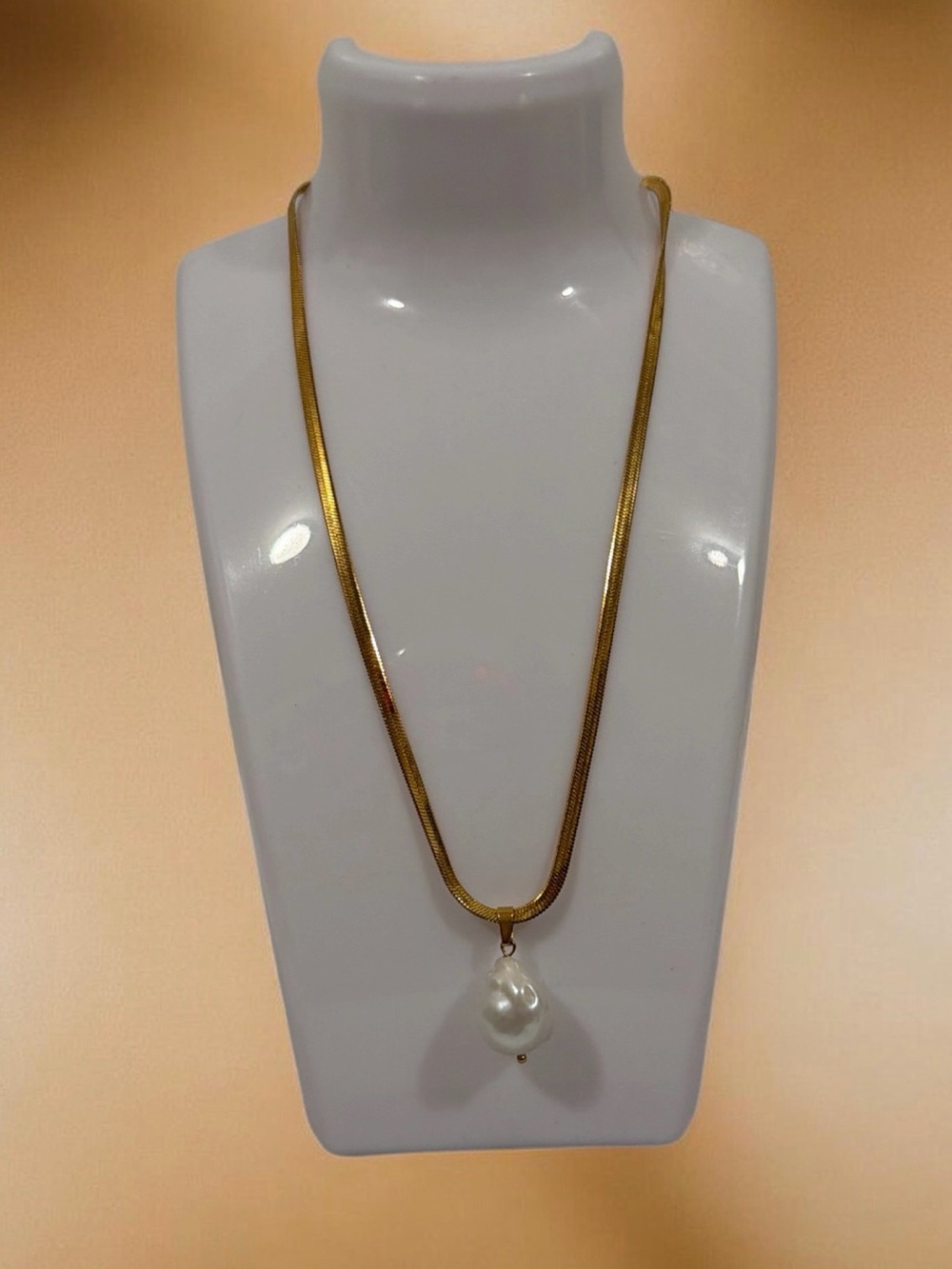Gold Chain Necklace with White Baroque Pearl Pendant